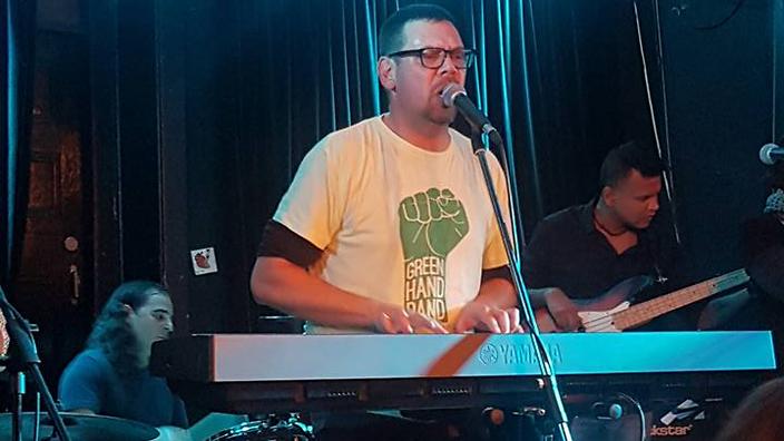 Tim Gray: Singer and StoryTeller