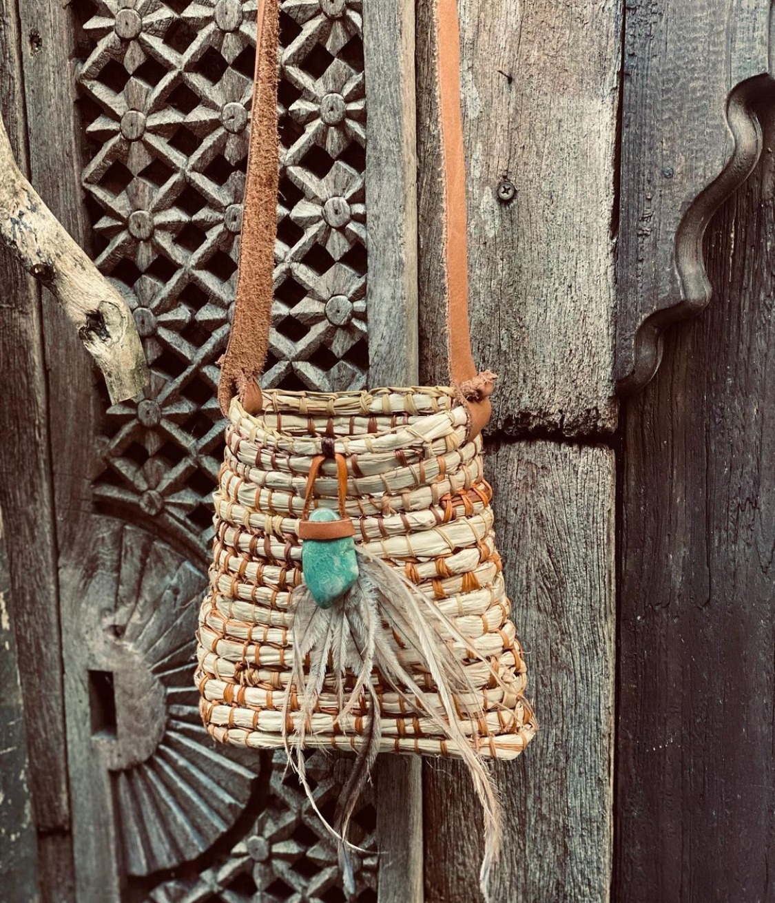 081922-M-B Pair of purse handles, 5 designs available in natural materials  — FabMo