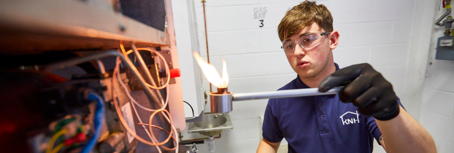 LCB student in Gas workshop