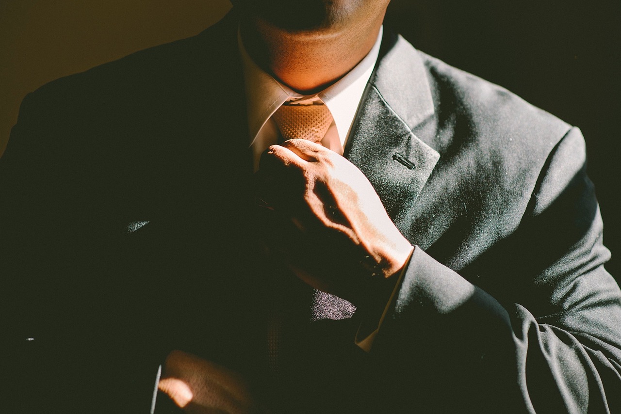 What are the criteria to find sponsors for your event?